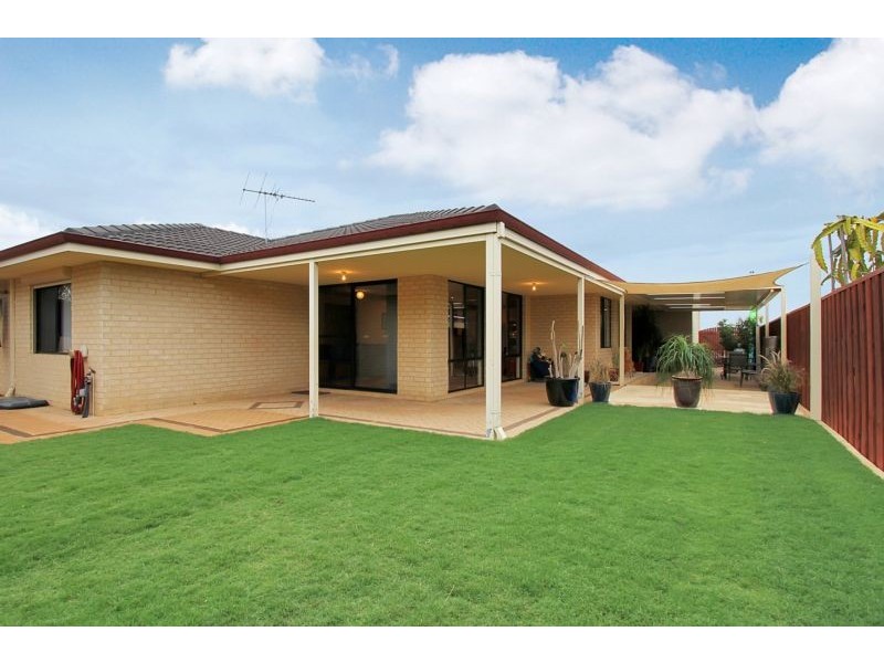 42 Burnett Drive, Clarkson WA 6030