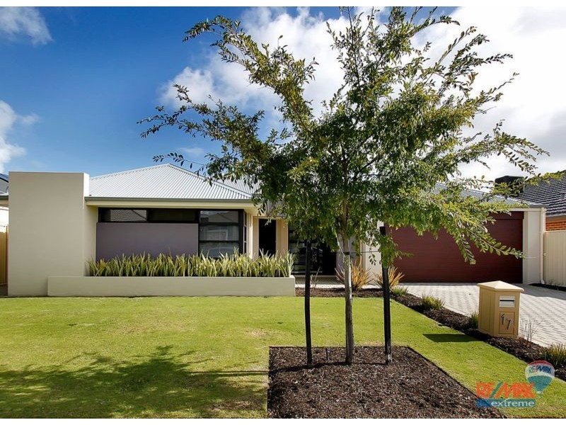 17 Eastman Turn, Tapping WA 6065