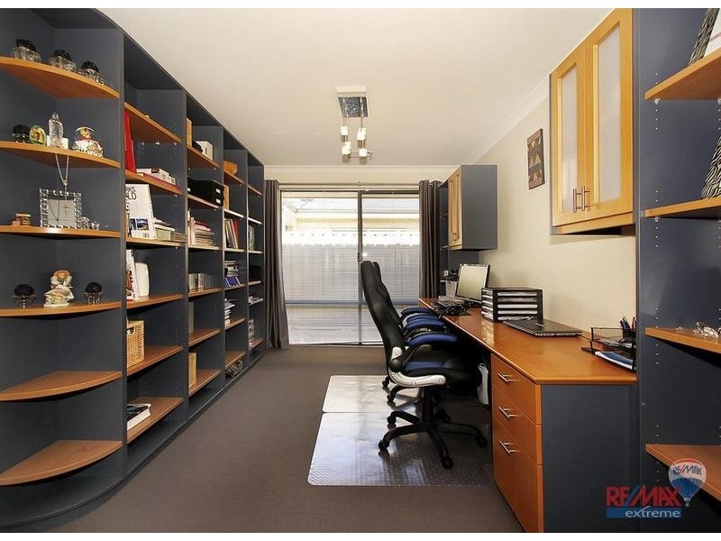 17 Eastman Turn, Tapping WA 6065