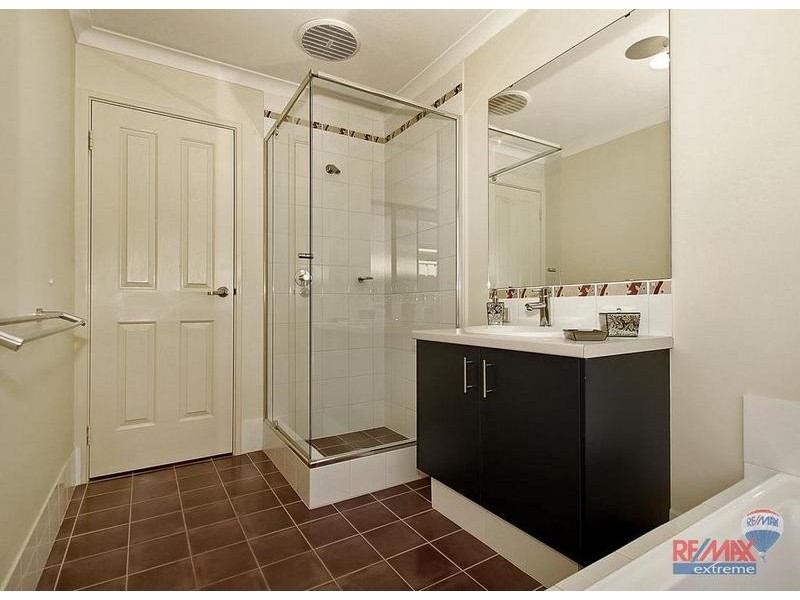 17 Eastman Turn, Tapping WA 6065