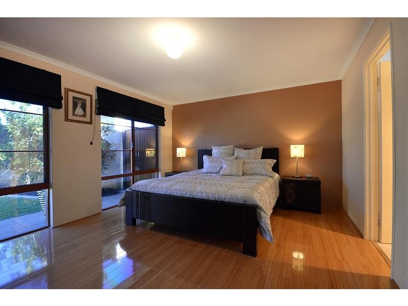 25 Vincent Rd, Sinagra WA 6065