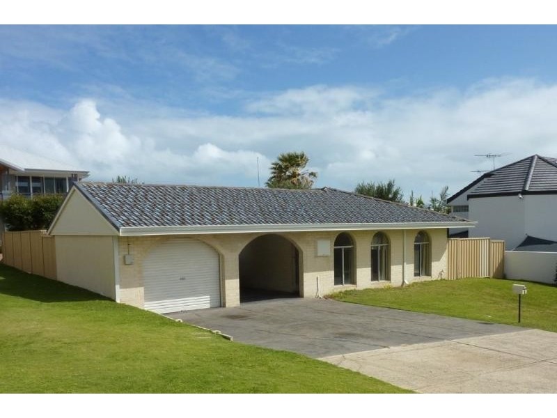 8 Margaret, Watermans Bay WA 6020