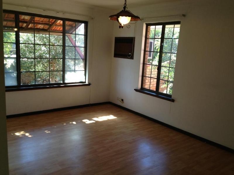 18 Napier Road, Marangaroo WA 6064