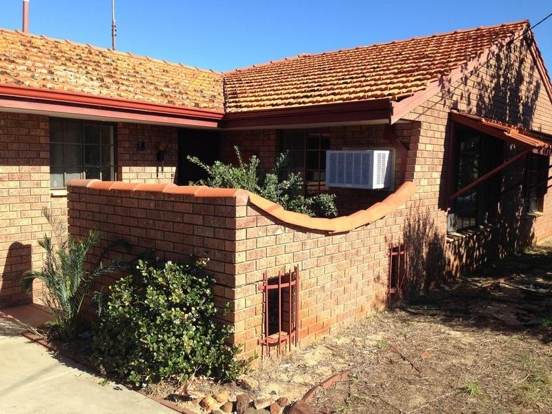 18 Napier Road, Marangaroo WA 6064