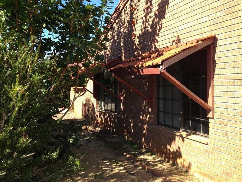 18 Napier Road, Marangaroo WA 6064