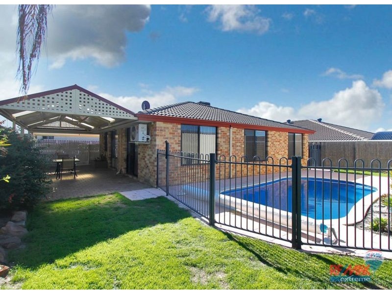 7 Sunrise Place, Landsdale WA 6065