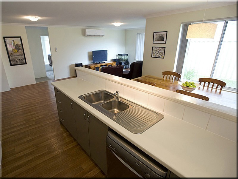 5 Portaferry Gardens, Ridgewood WA 6030