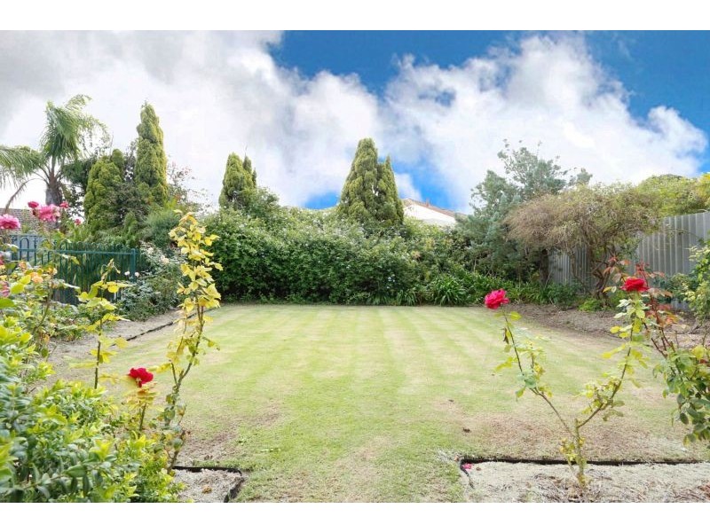 11 Ancilla Street, Mullaloo WA 6027