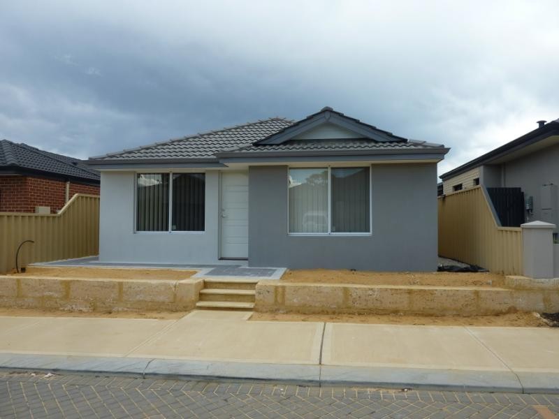 33 Eastwall Parkway, Butler WA 6036