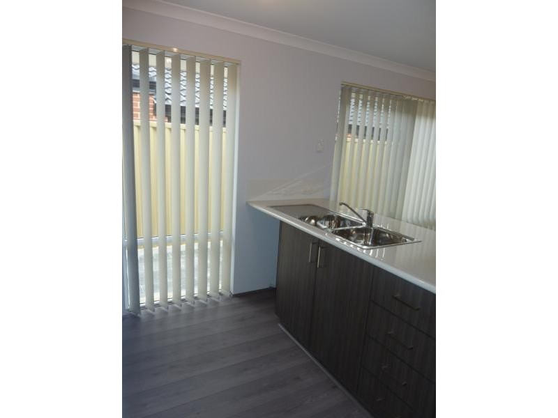 33 Eastwall Parkway, Butler WA 6036