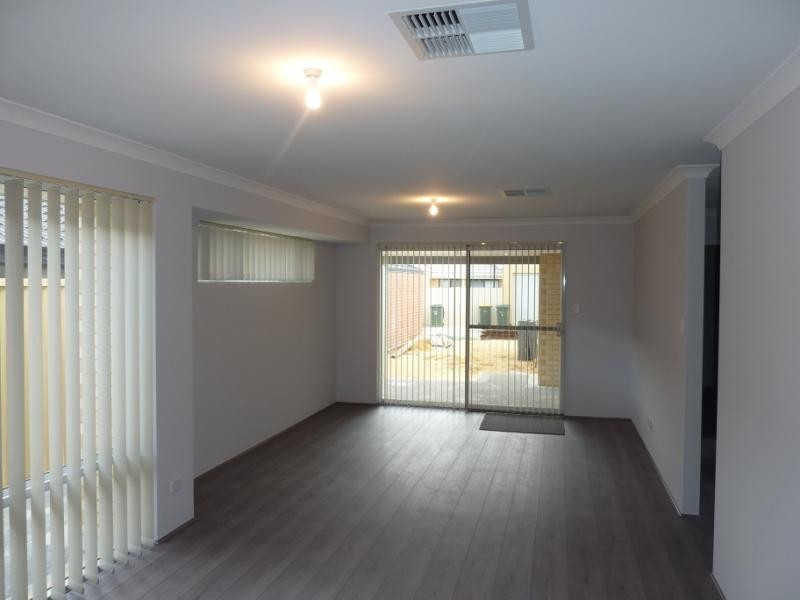 33 Eastwall Parkway, Butler WA 6036