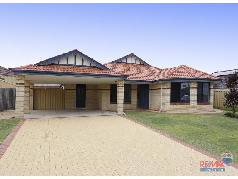 35 Crownpoint Cres, Butler WA 6036