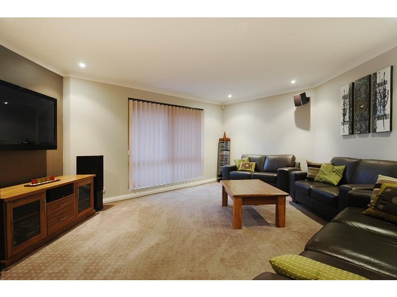 14 Heacham Avenue, Hocking WA 6065