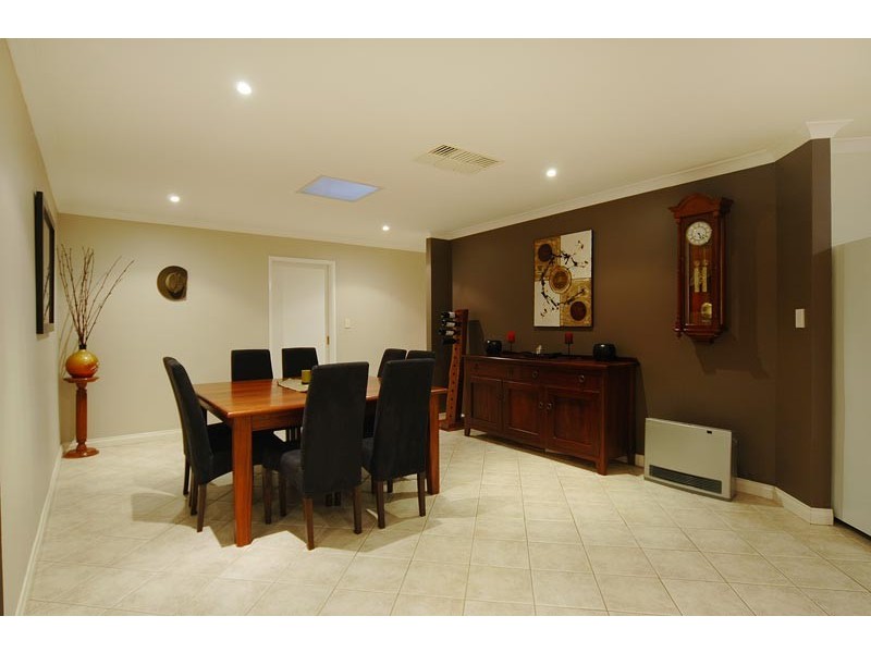 14 Heacham Avenue, Hocking WA 6065