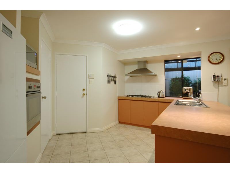 14 Heacham Avenue, Hocking WA 6065