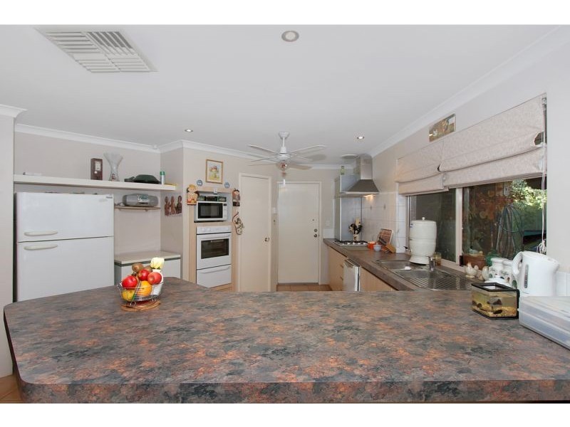 20 Firmstone Circle, Landsdale WA 6065