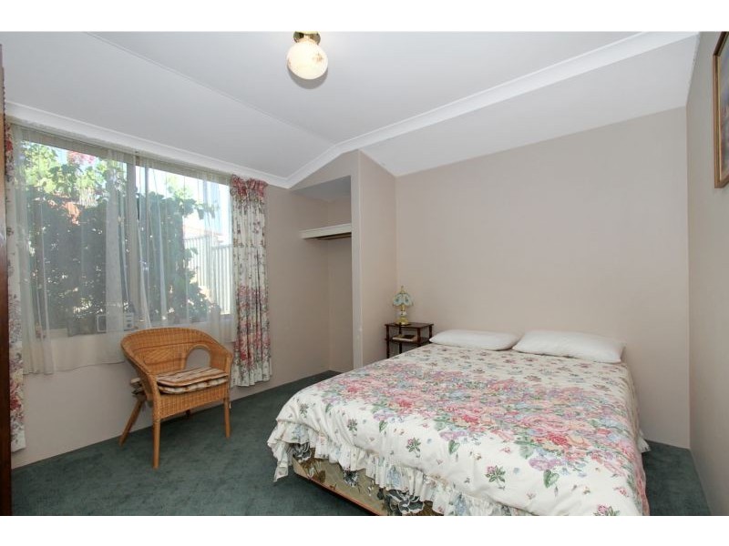 20 Firmstone Circle, Landsdale WA 6065