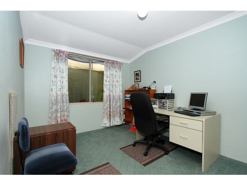 20 Firmstone Circle, Landsdale WA 6065