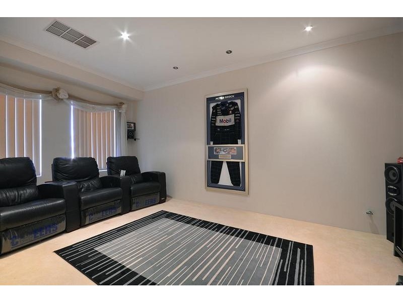 5 Terrigal Pass, Tapping WA 6065