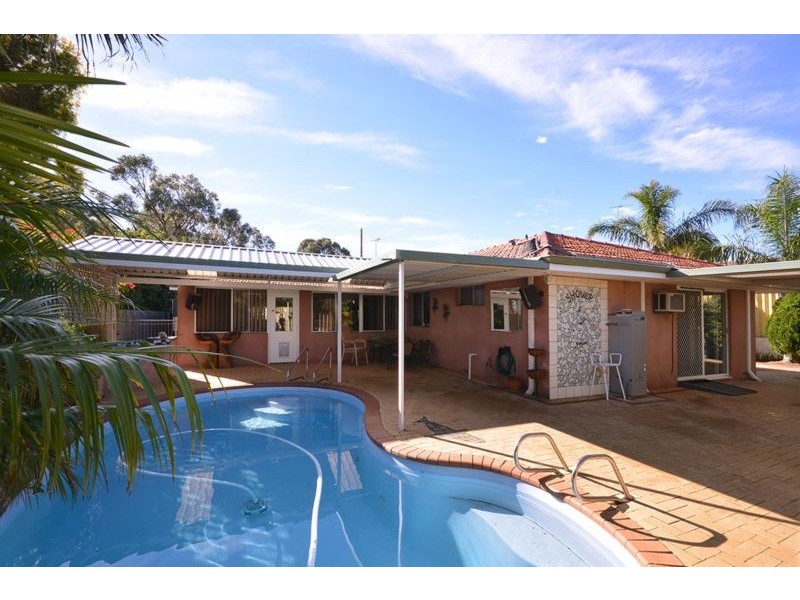 37 Nolyang Crescent, Wanneroo WA 6065