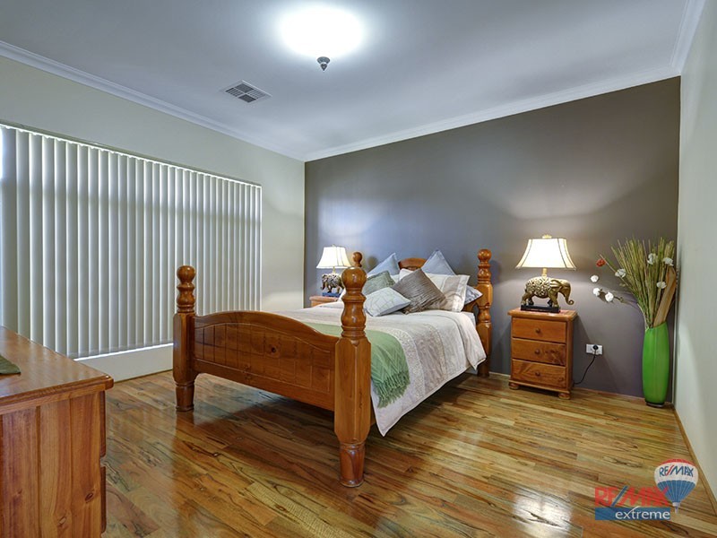 14 Bardeen Pass, Carramar WA 6031