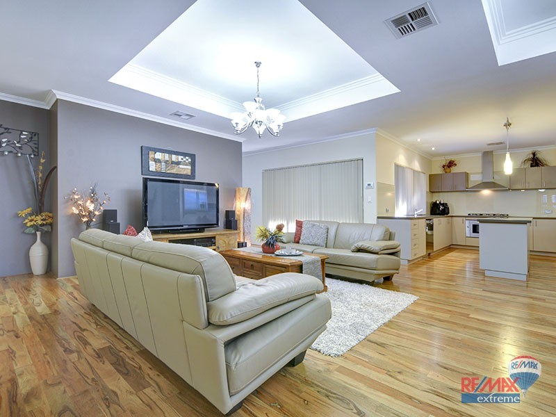 14 Bardeen Pass, Carramar WA 6031