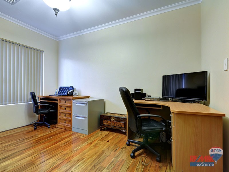 14 Bardeen Pass, Carramar WA 6031