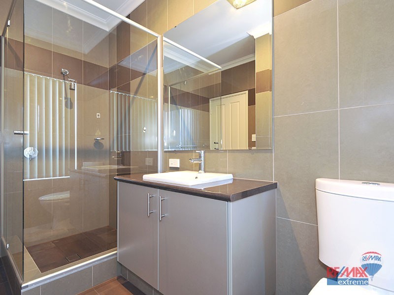 14 Bardeen Pass, Carramar WA 6031