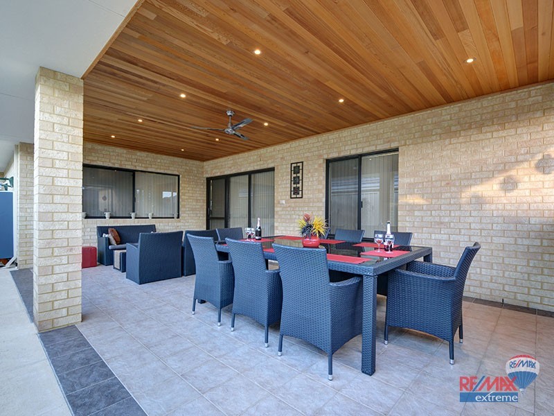 14 Bardeen Pass, Carramar WA 6031