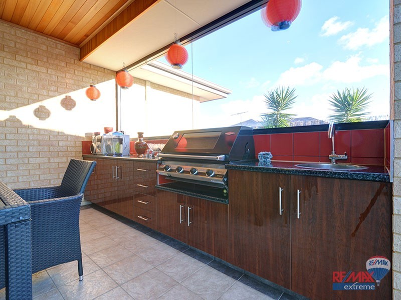 14 Bardeen Pass, Carramar WA 6031