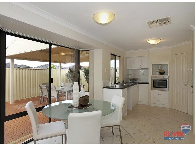 27 Martindale Avenue, Madeley WA 6065