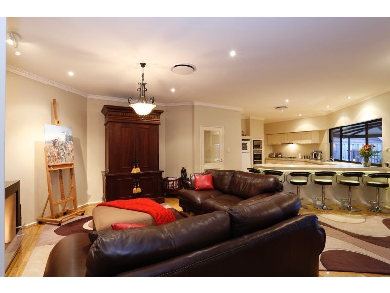 4 Kirra Court, Hillarys WA 6025