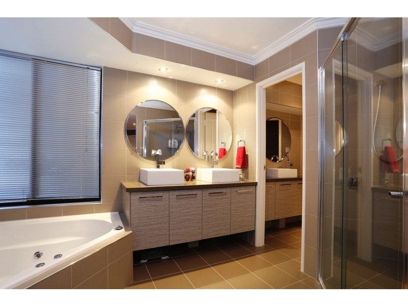 4 Kirra Court, Hillarys WA 6025