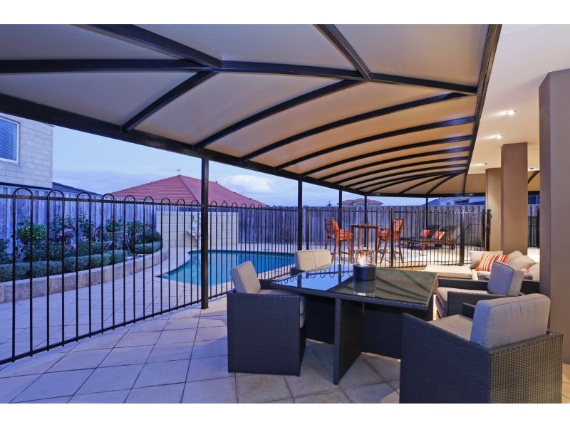 4 Kirra Court, Hillarys WA 6025