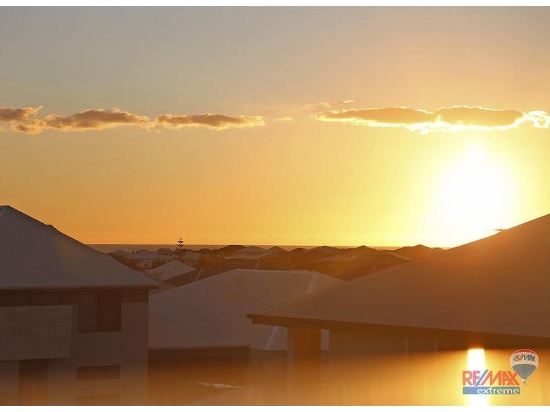 7 Spitfire Ave, Burns Beach WA 6028