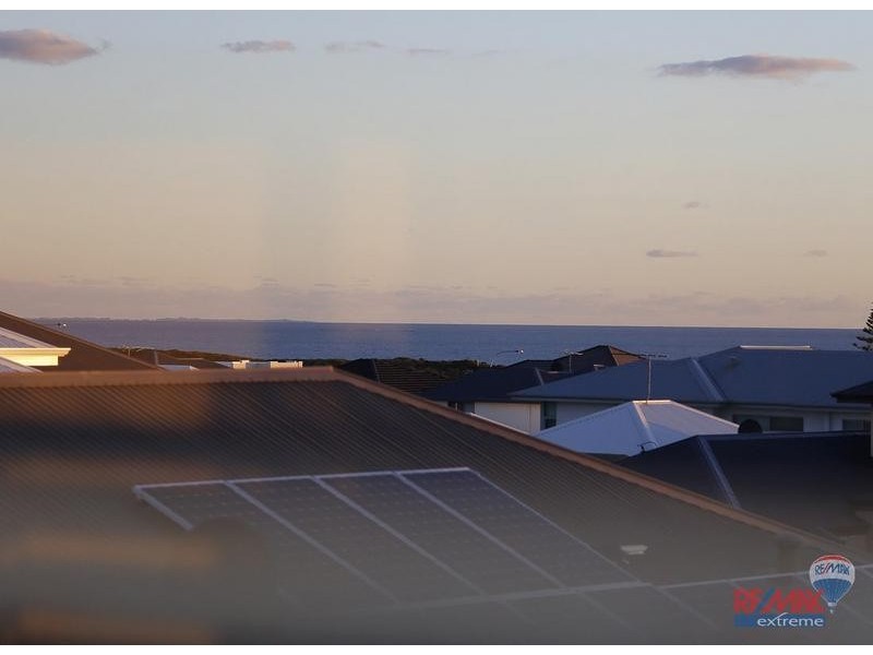 7 Spitfire Ave, Burns Beach WA 6028