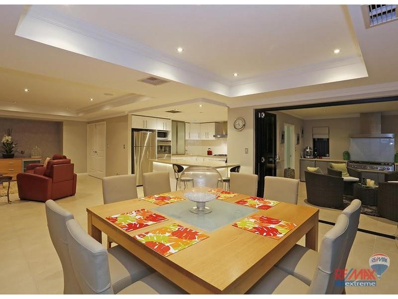 7 Spitfire Ave, Burns Beach WA 6028