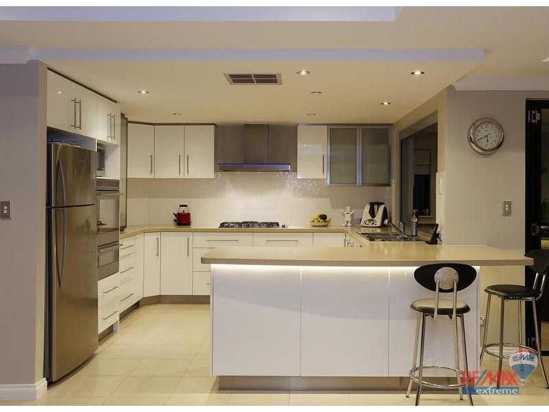 7 Spitfire Ave, Burns Beach WA 6028