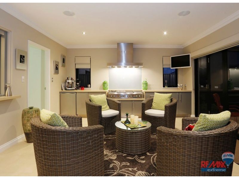 7 Spitfire Ave, Burns Beach WA 6028