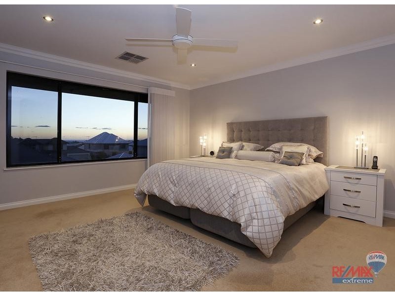 7 Spitfire Ave, Burns Beach WA 6028