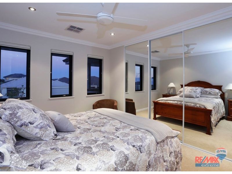 7 Spitfire Ave, Burns Beach WA 6028