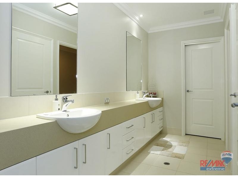 7 Spitfire Ave, Burns Beach WA 6028