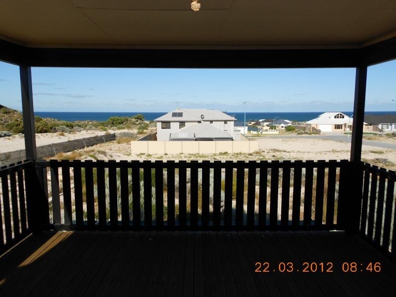 8 Bream Way, Yanchep WA 6035