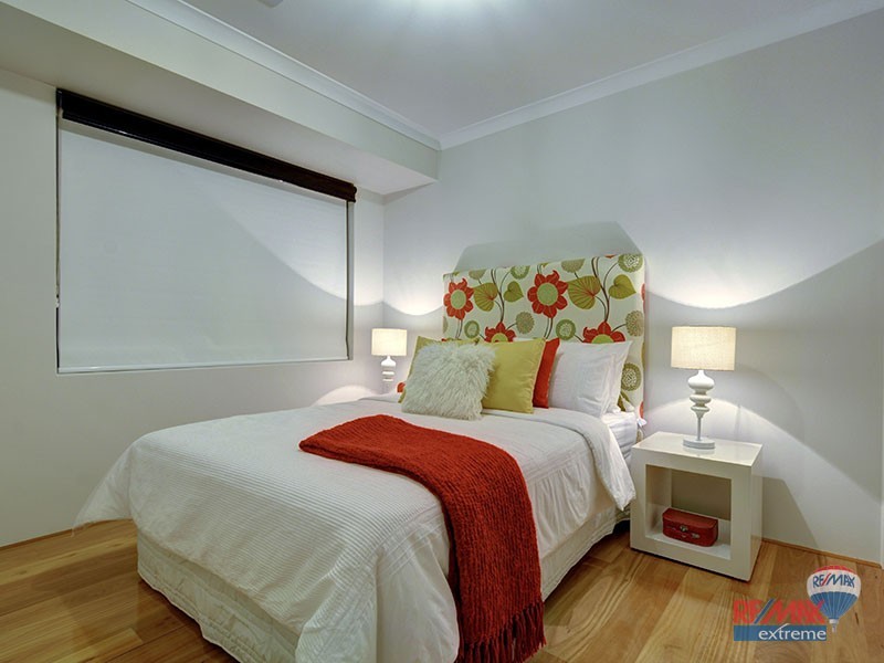 24 Manchester Drive, Hocking WA 6065