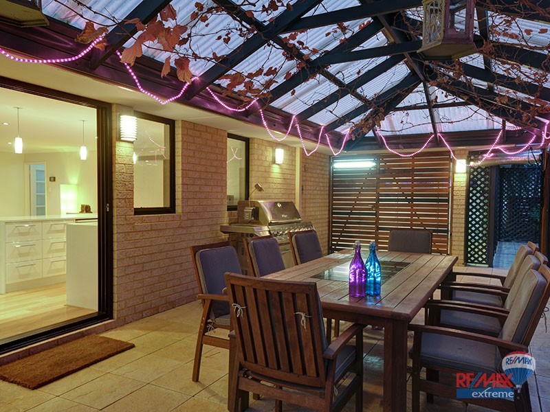 24 Manchester Drive, Hocking WA 6065