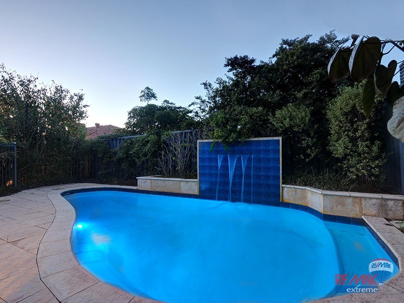 24 Manchester Drive, Hocking WA 6065