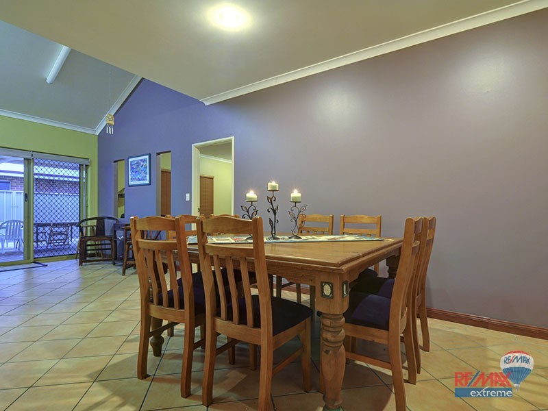 16 Darlington Loop, Pearsall WA 6065