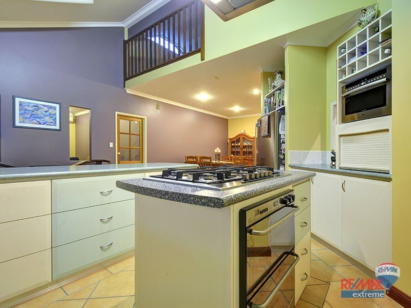 16 Darlington Loop, Pearsall WA 6065