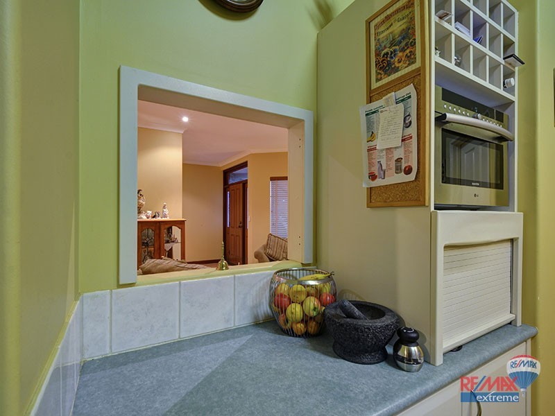 16 Darlington Loop, Pearsall WA 6065