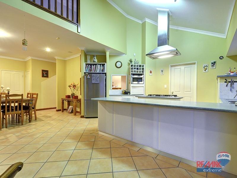 16 Darlington Loop, Pearsall WA 6065